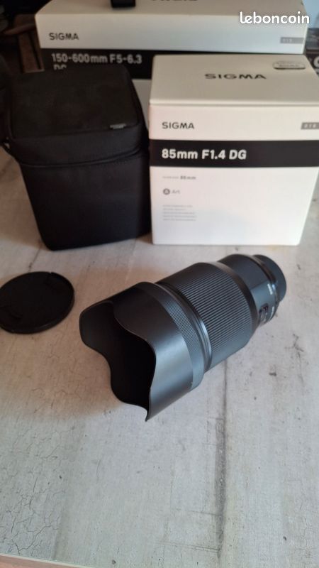 Vend objectif 85 MM sigma monture nikon